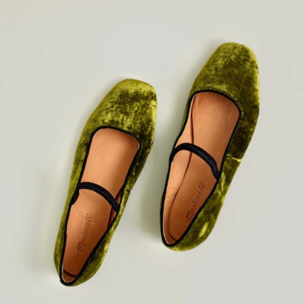 Madewell Gretta Ballet Flat in Green Velvet